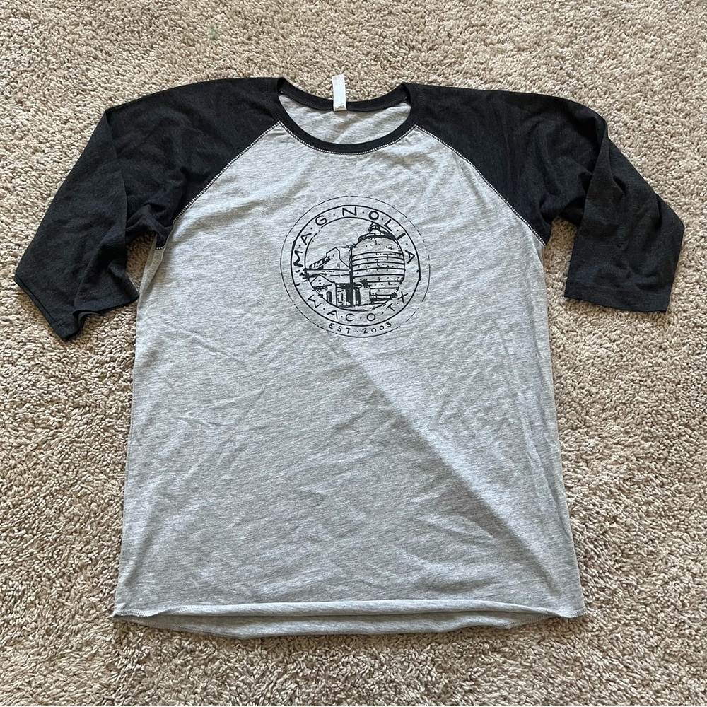 Magnolia Waco Texas 3/4 Sleeve Tee Shirt Front Print Black Gray Youth XL